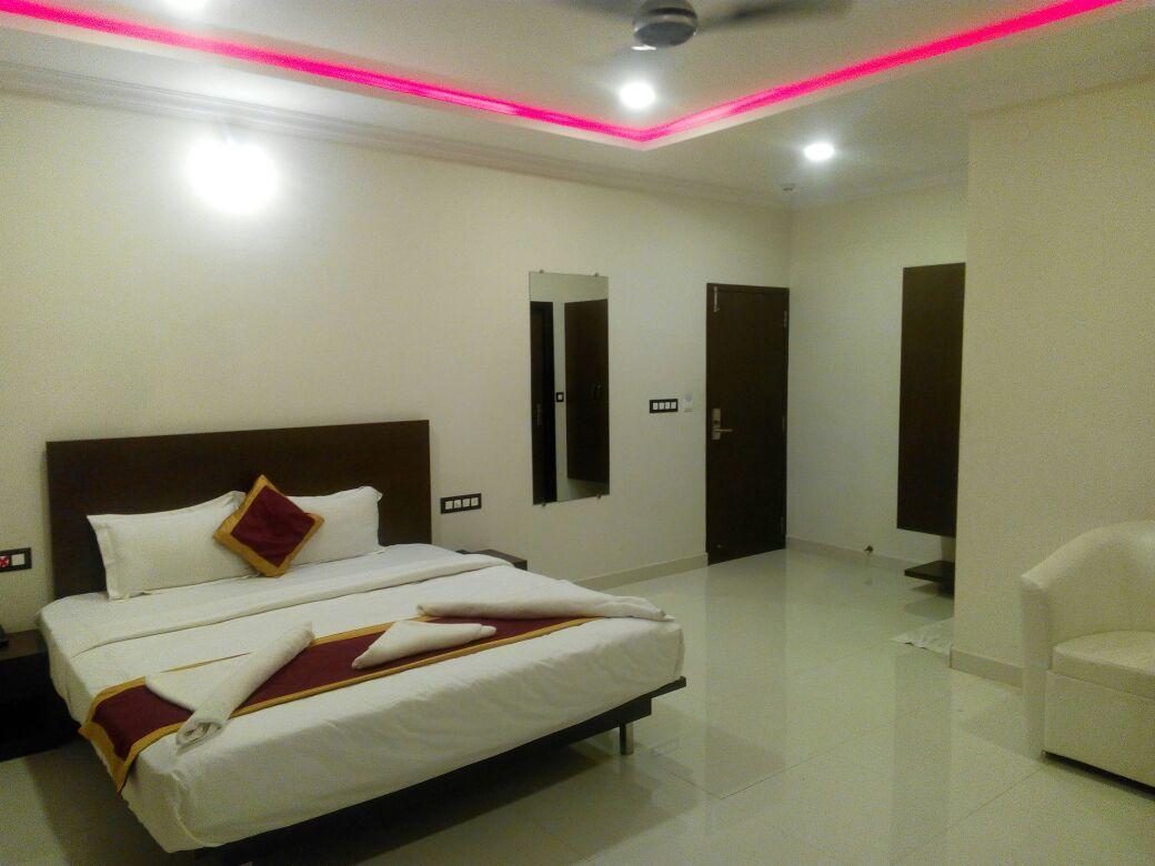 Hotel Grand Kubera Chikmagalūr エクステリア 写真