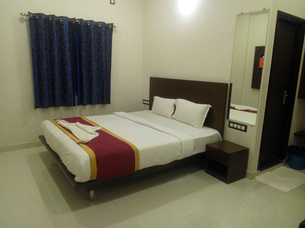 Hotel Grand Kubera Chikmagalūr エクステリア 写真