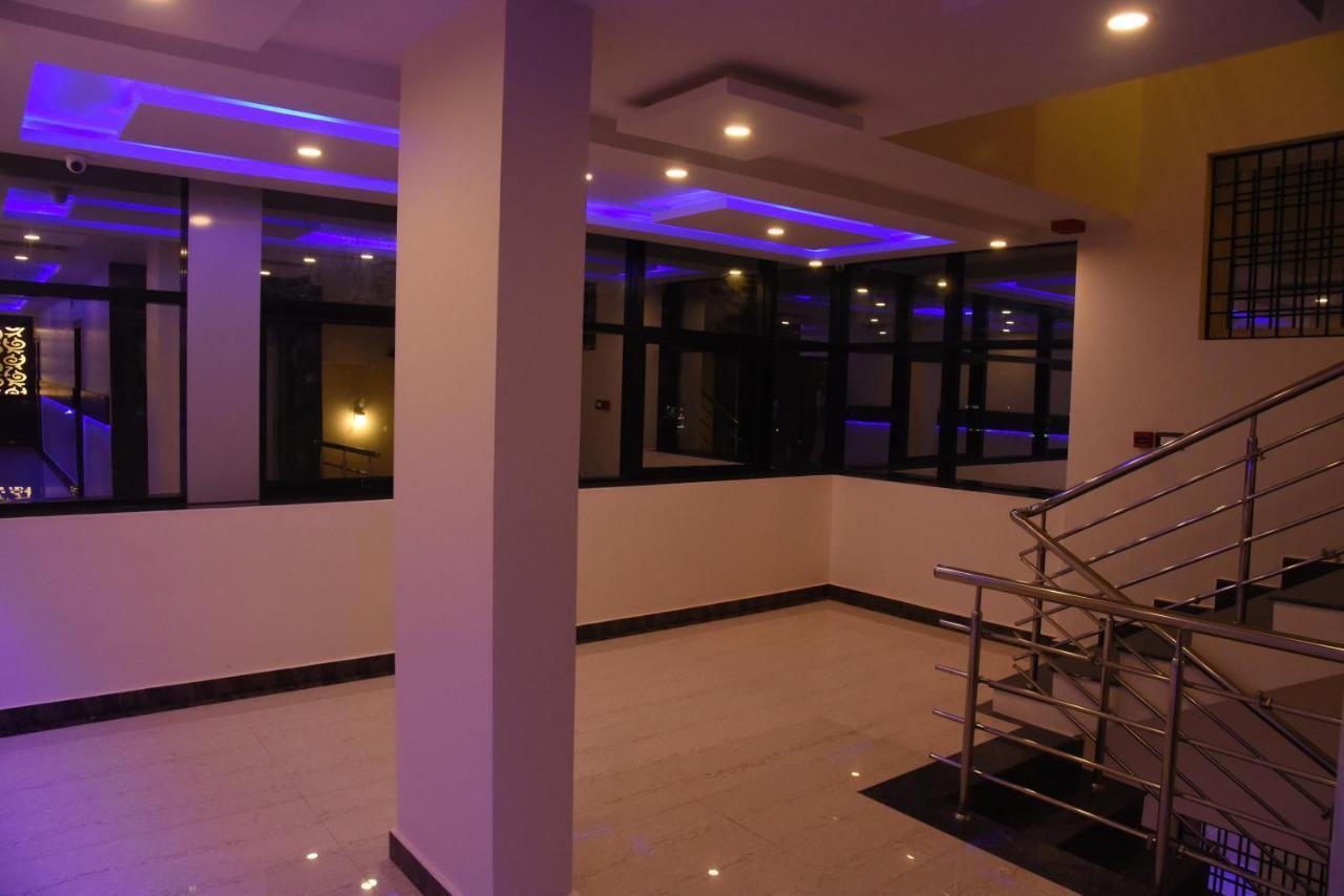 Hotel Grand Kubera Chikmagalūr エクステリア 写真